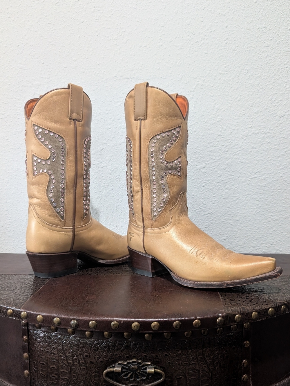 Frye Swarovski Crystal "Daisy" Western Boots Size 7